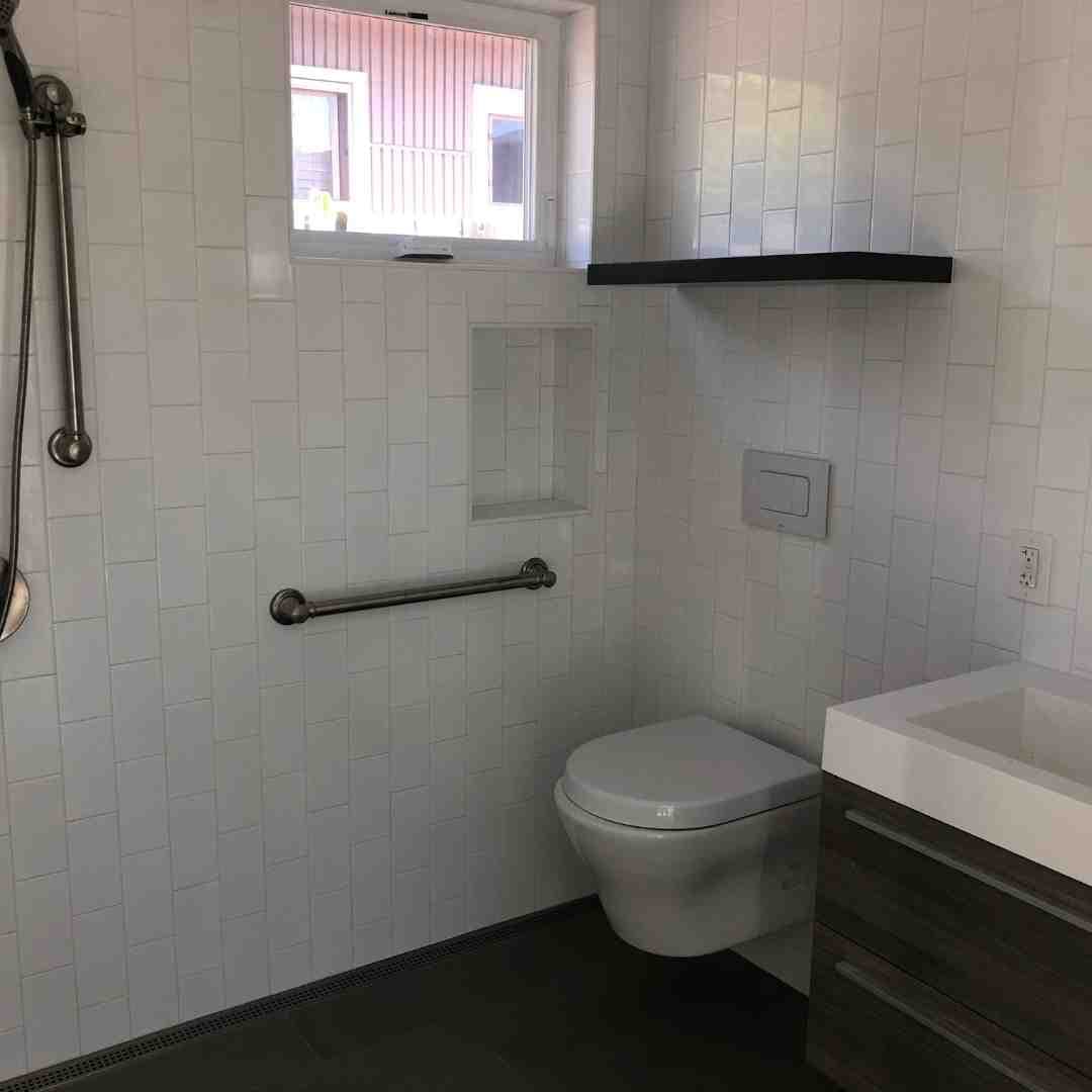 Age friendly bathroom