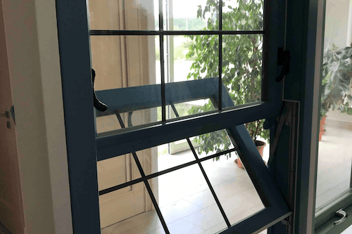 Ventana de bajo consumo con hoja batiente
