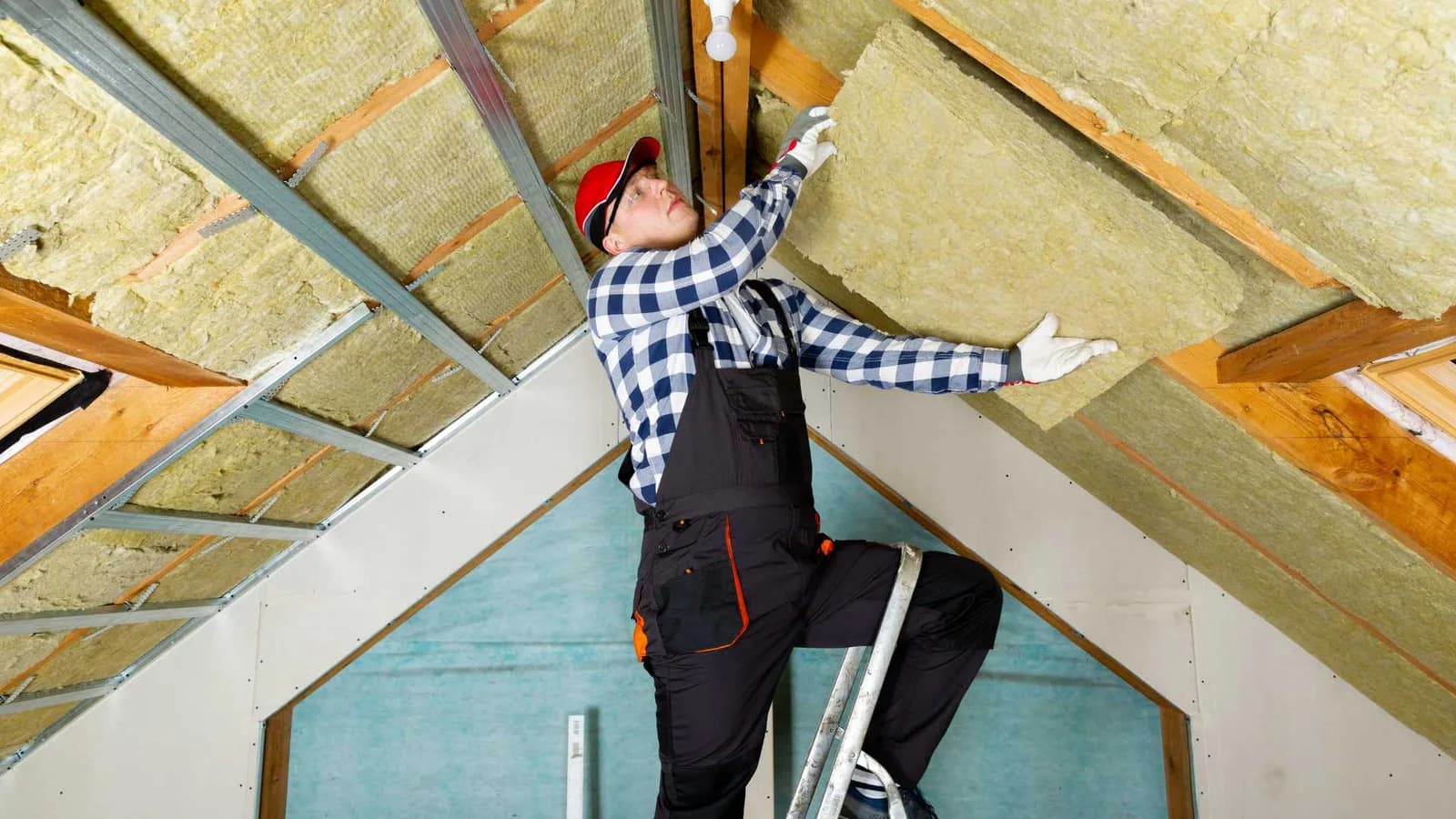 installing attic insulation
