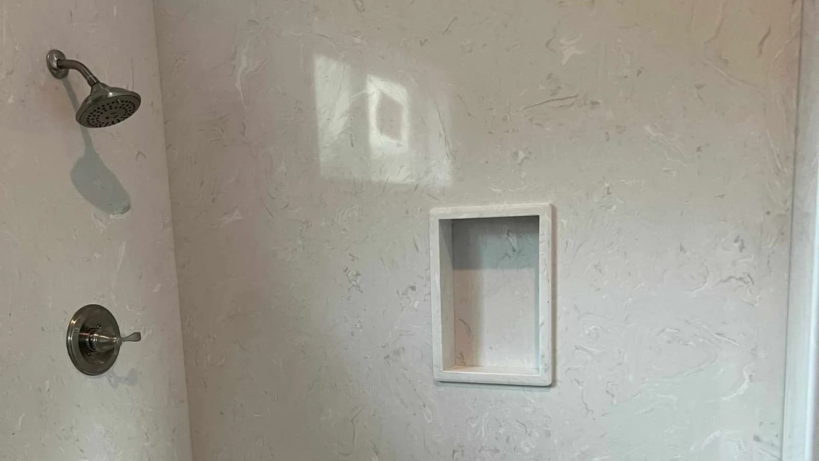 shower niche in ADU bathroom (2)