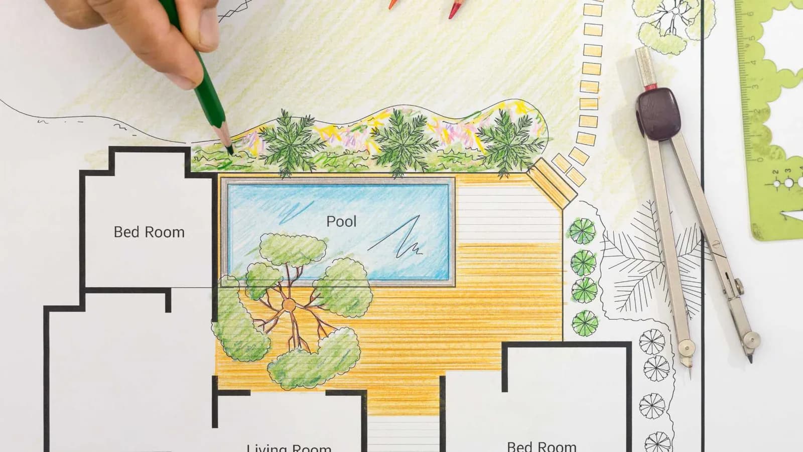 Plano del sitio de una propiedad que muestra una casa y una piscina